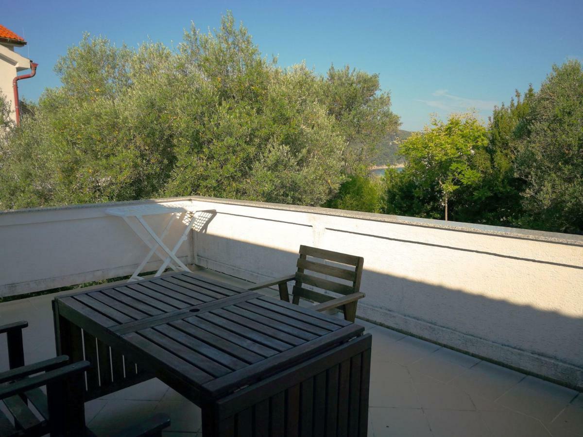 Family Friendly Apartments Island Rab Kampor Екстериор снимка