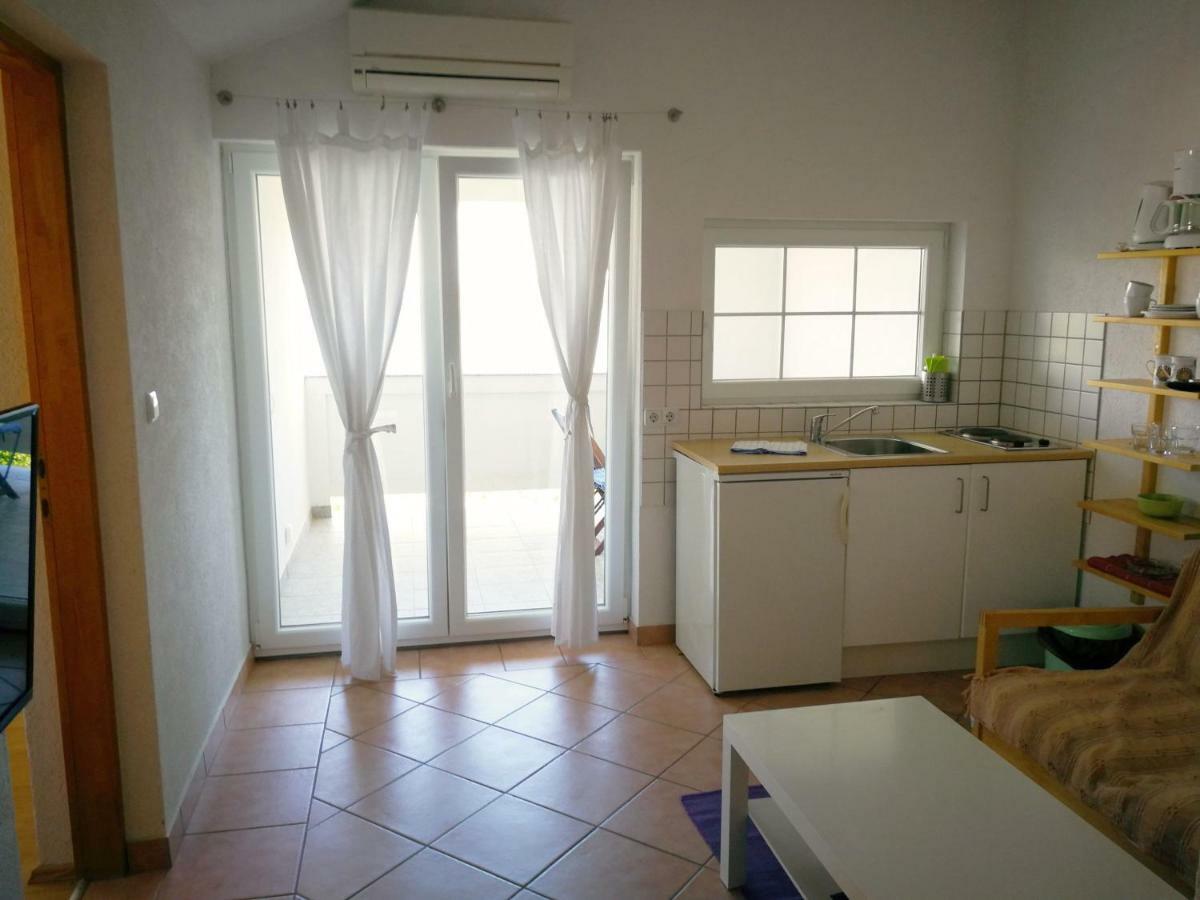 Family Friendly Apartments Island Rab Kampor Екстериор снимка