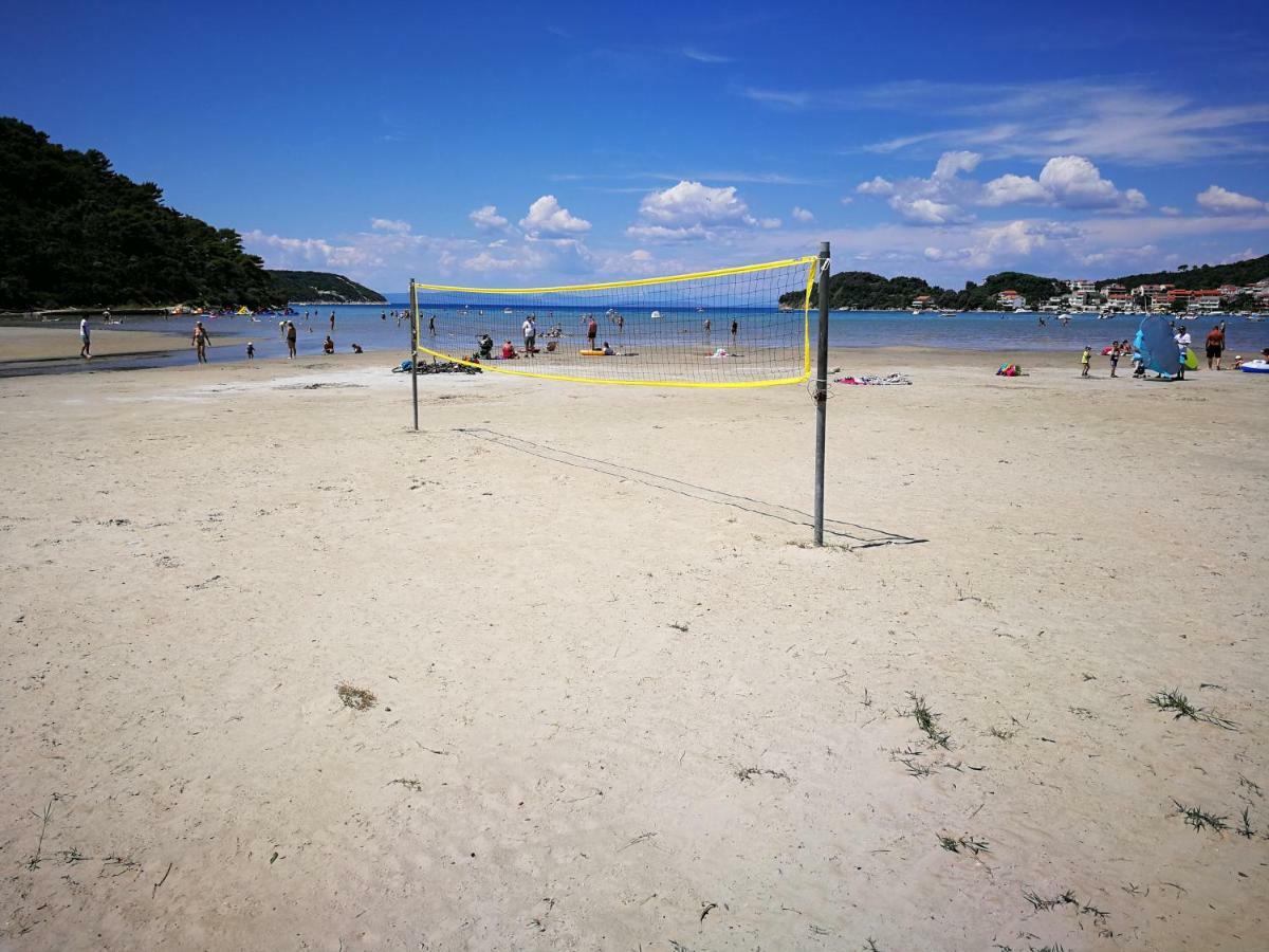 Family Friendly Apartments Island Rab Kampor Екстериор снимка