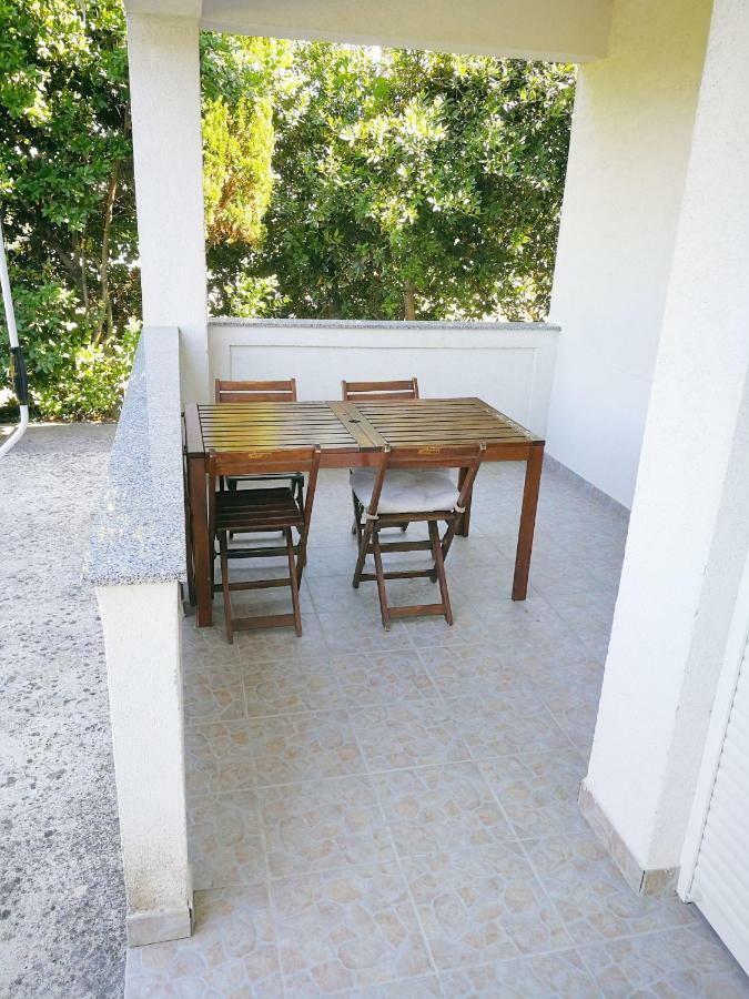 Family Friendly Apartments Island Rab Kampor Екстериор снимка